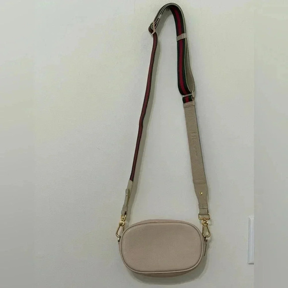 Hampton Road Crossbody - Picture 3 of 9